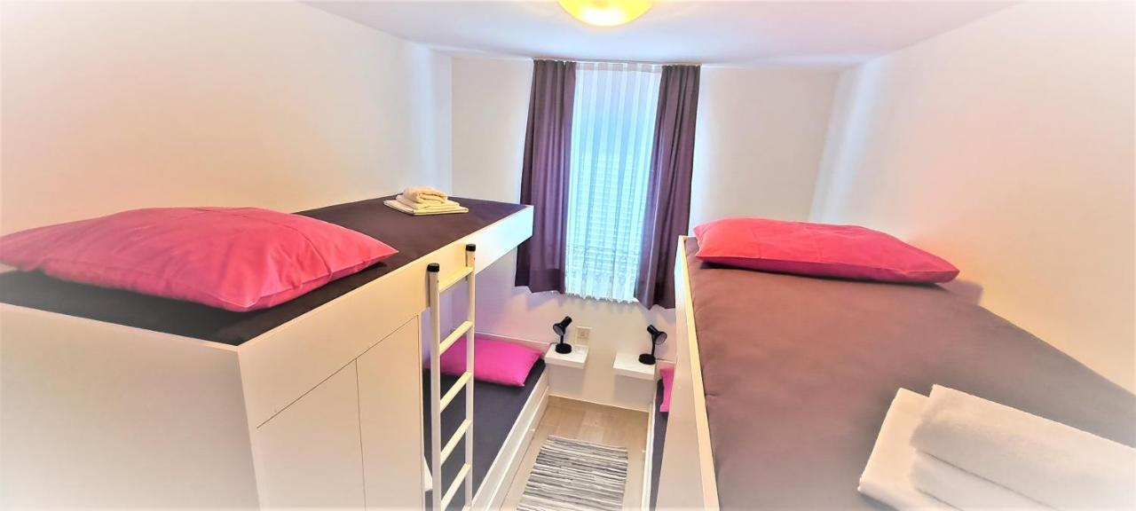 Guest House Jasna โนวาลยา ภายนอก รูปภาพ
